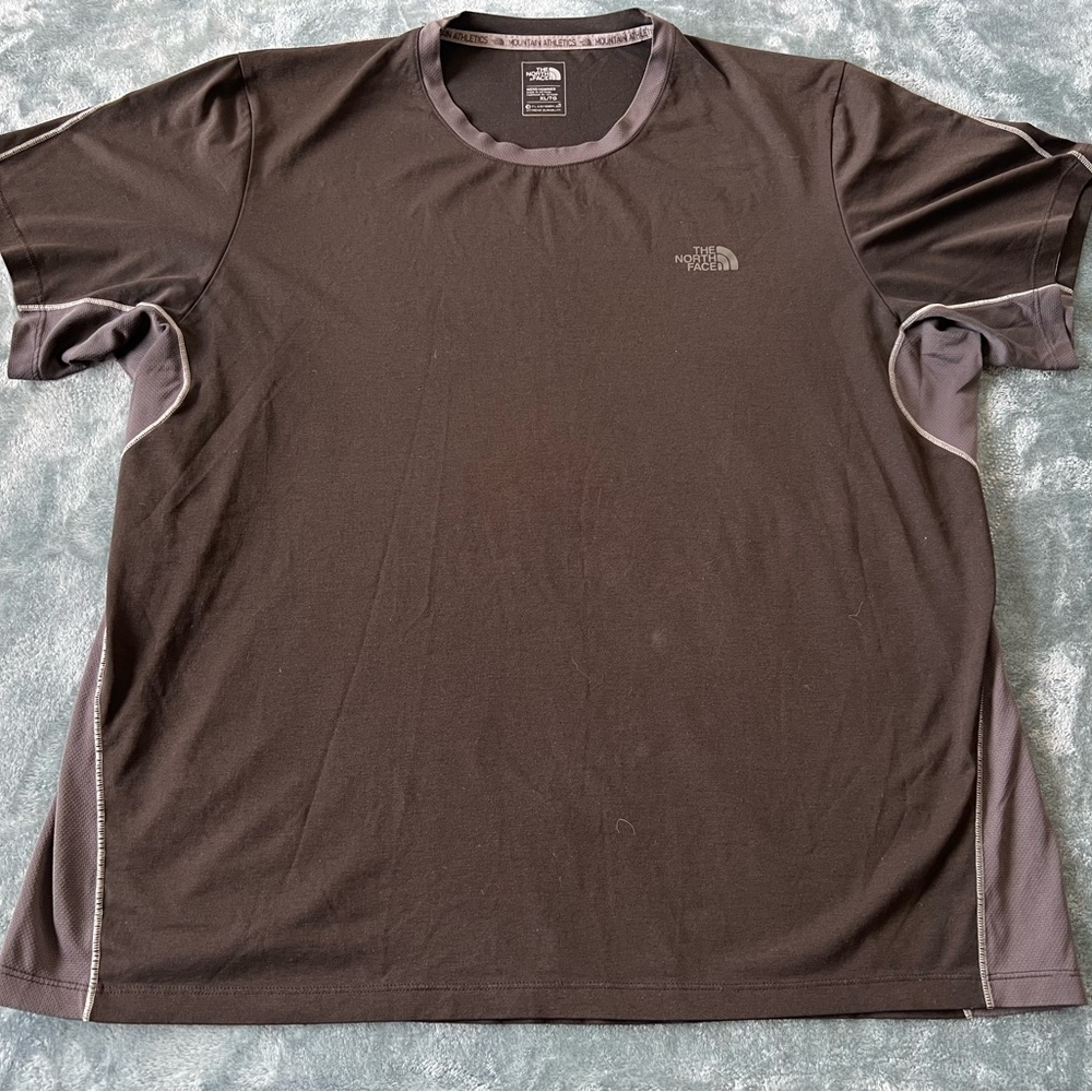 The North Face Mountain Athletics Men’s Black  Performance Activewear Shirt XL